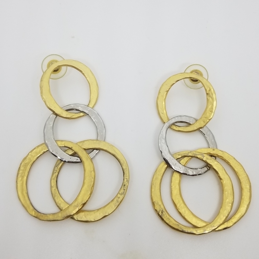 VINTAGE HAMMERED GOLD & SILVER INTERLOCKING RINGS DROP EARRINGS